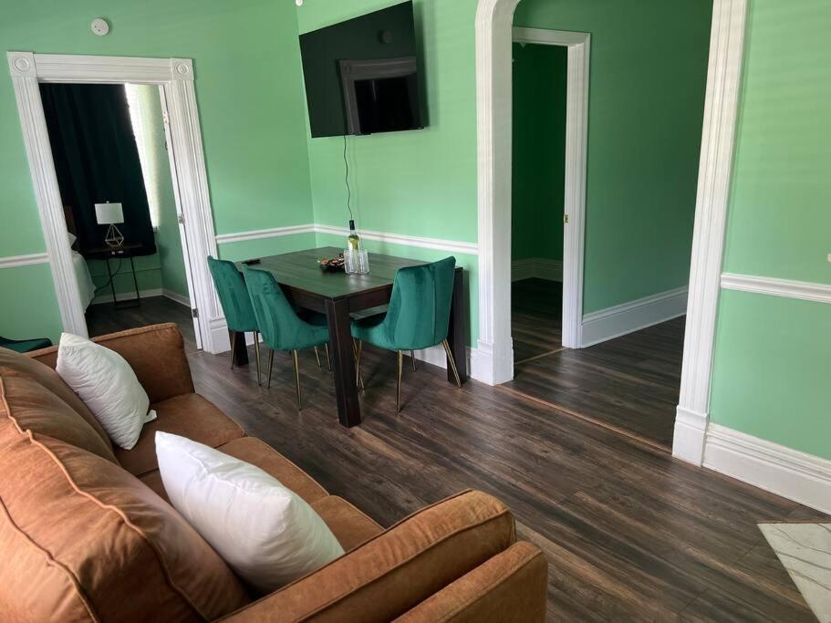 Cosy 3-bedroom Downtown Walk To Convention Center Appartamento *