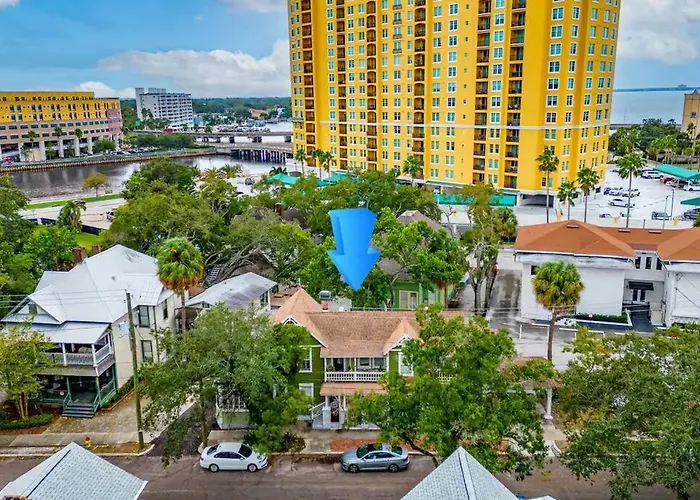 Cosy 3-Bedroom Downtown Walk To Convention Center