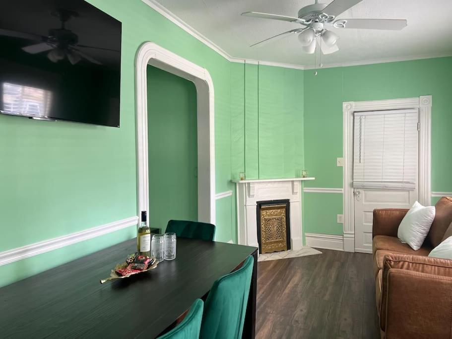 Cosy 3-bedroom Downtown Walk To Convention Center Tampa